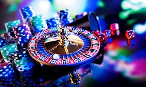Dealer thật tại bàn Baccarat live casino bet789